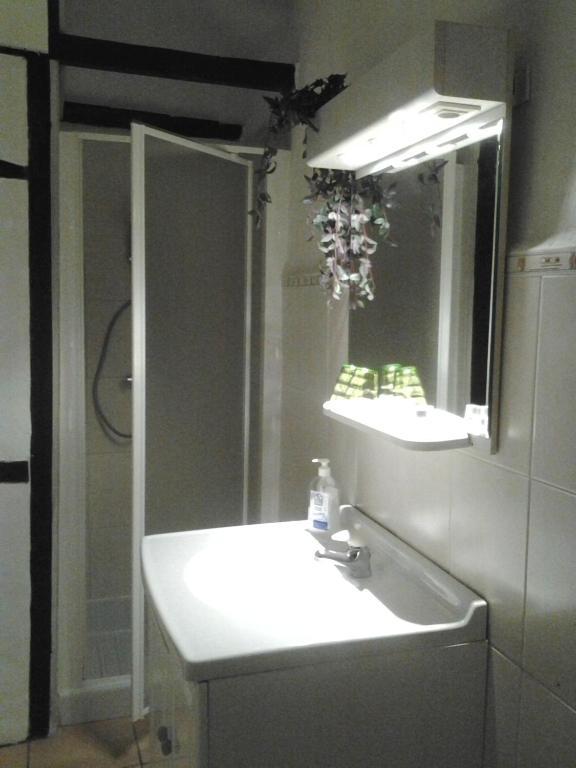 B&B Les Ecoliers Cherain Bilik gambar