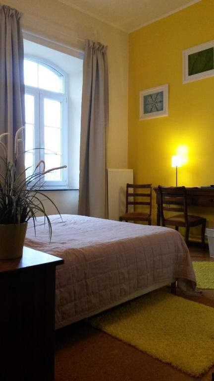 B&B Les Ecoliers Cherain Bilik gambar